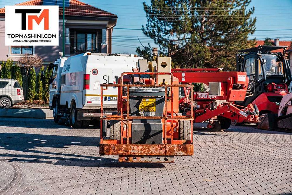 Артикулираща вишка JLG E450AJ