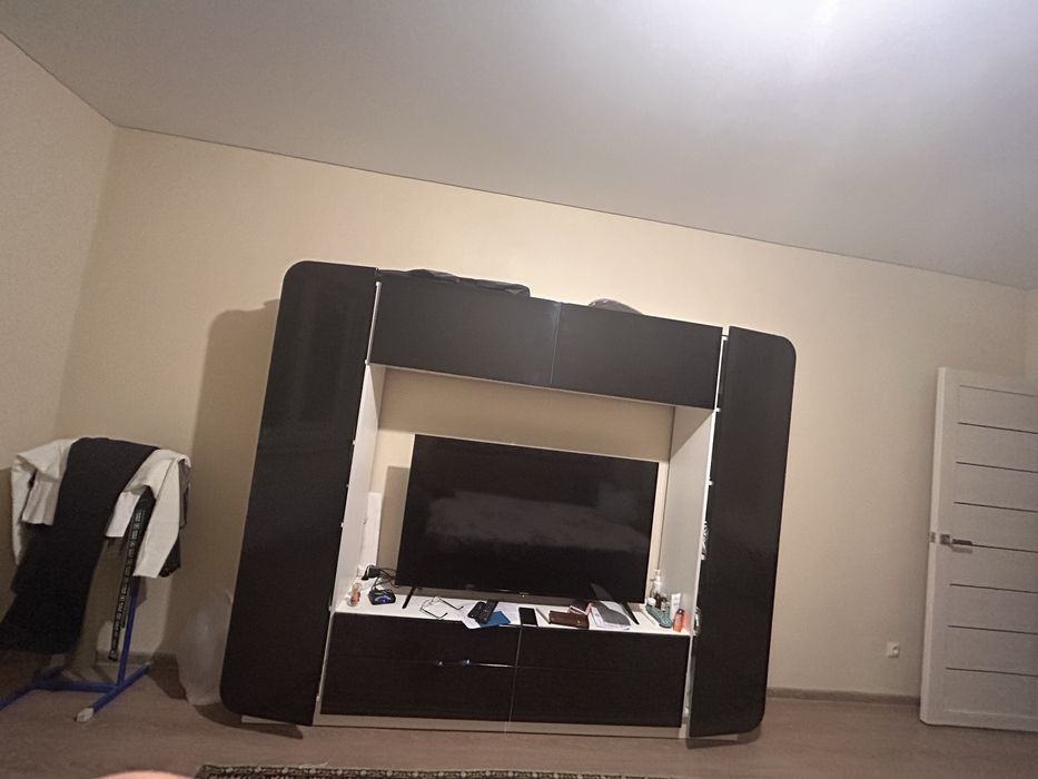 Продам горку с тумбой под тв