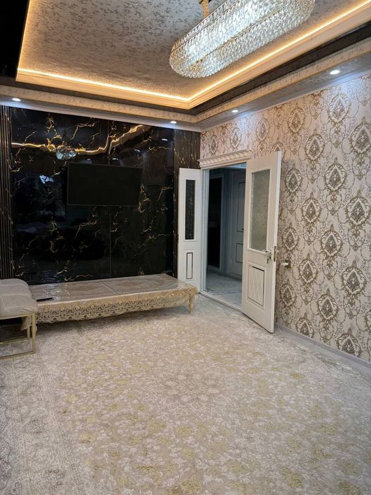 2/1/5 (1 этаж). Дустлик 1, Янгихает р-н (Сергели). Квартира с ремонтом