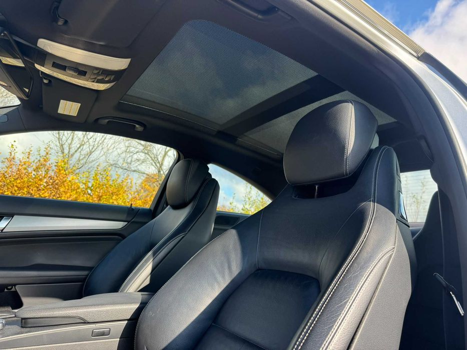 Mercedes C220 CDI W204 Coupe 98 k km Distronic Panoramic LED