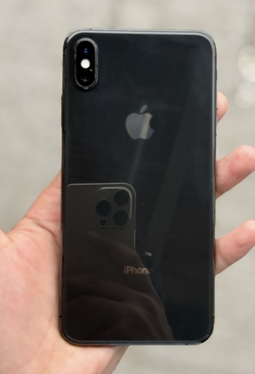 Iphone   xs  max
