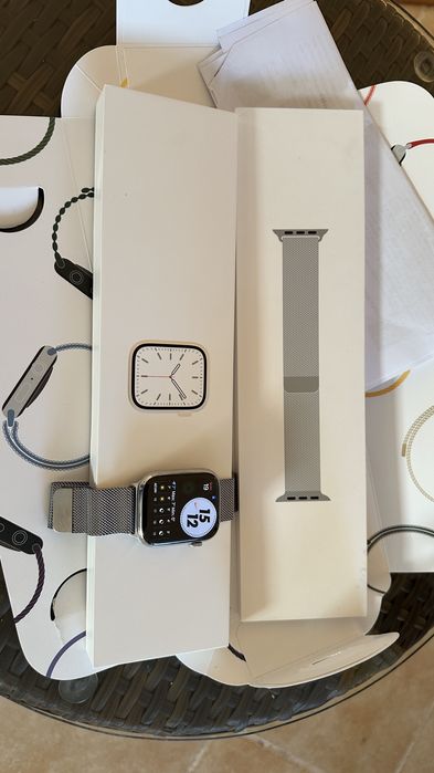 Apple Watch seria 7 45mm silver stainiless steel