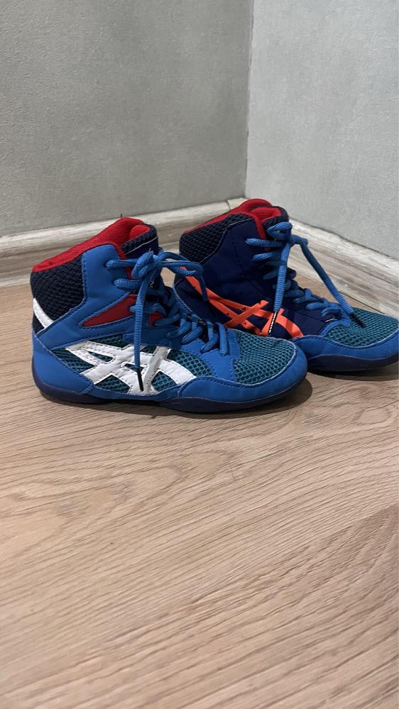 Борцовки Asics