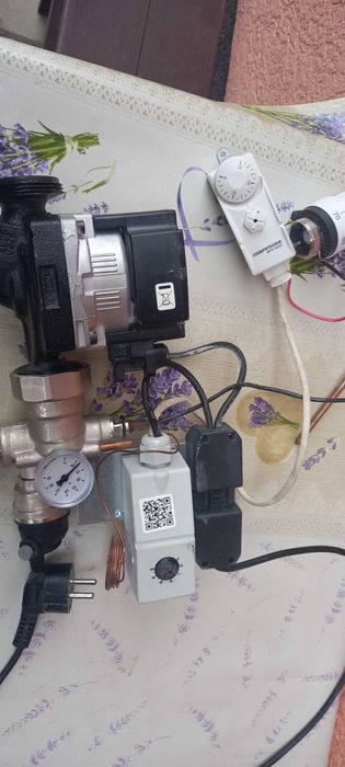 Vând  grup de amestec Purmo.