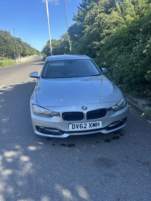 Vand BMW 320D F30 volan dreapta acte valabile un an