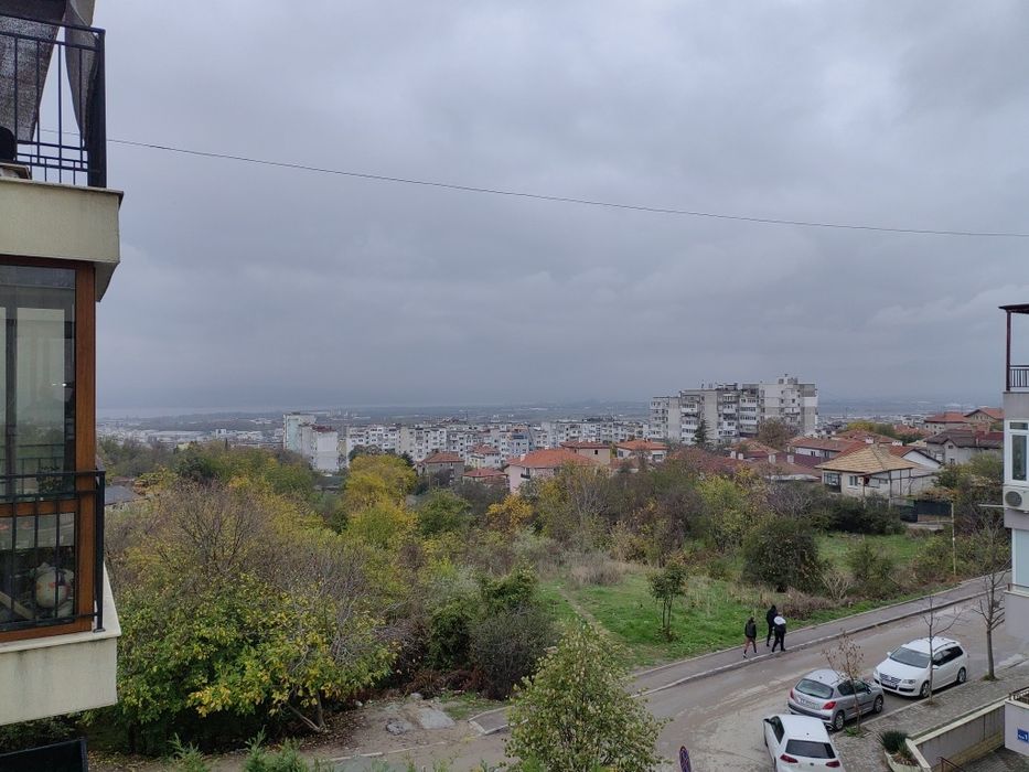 3 стаен апартамент обзаведен