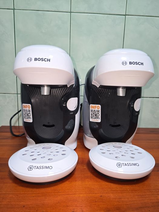 Vând 2 aparate de cafea Bosh cu capsule