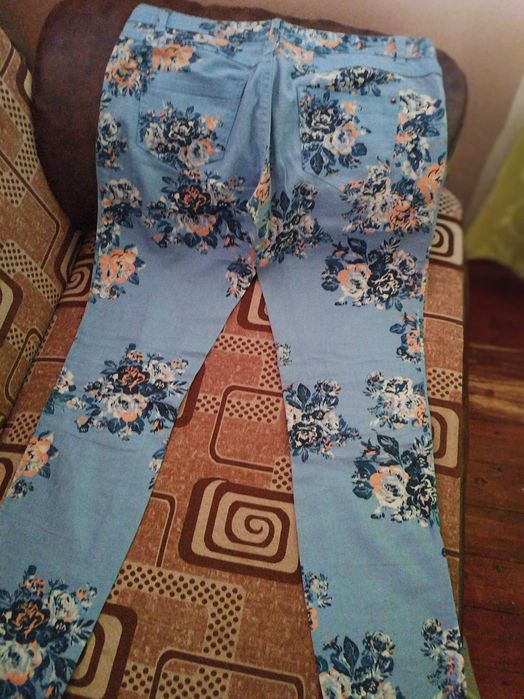 Pantaloni dama inflorati multicolor ,marimea S