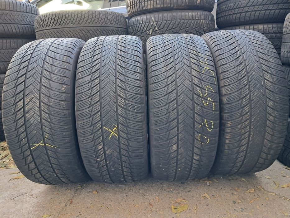 Anvelope second iarna 275 45 R20 Bridgestone RFT