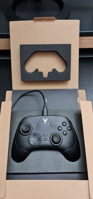 Controller RAZER Wolverine V3 Tournament Edition (în garanție)