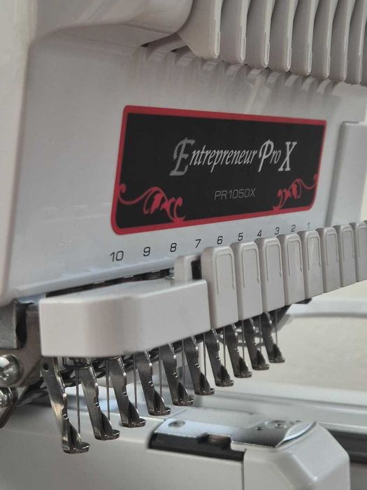 Masina de brodat BROTHER Entrepreneur Pro X PR 1050X