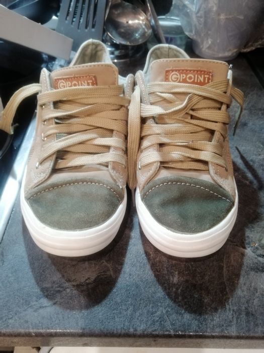 Нови 2чивта обувки и 1 кецове