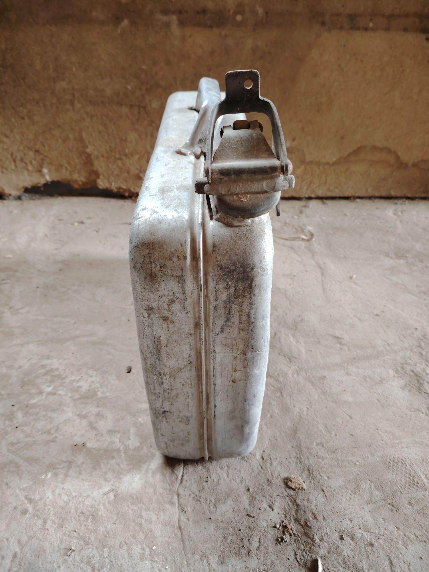 Aluminum Kanister Original Germany