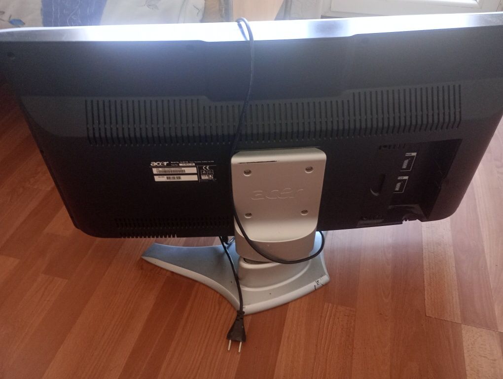 Продавам Телевизор ACER