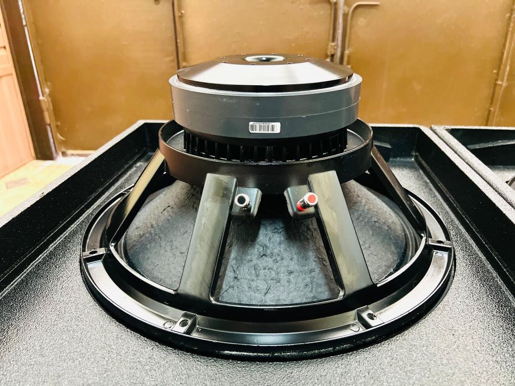 Zsound - S18B сабвуфер
Zsound - S18B сабвуфер 
1000w 2шт
Усилитель 
Zs