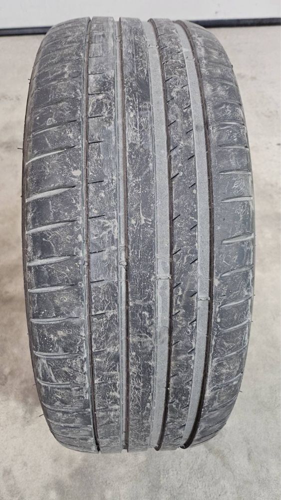 Michelin Pilot Sport 4 235/45/18