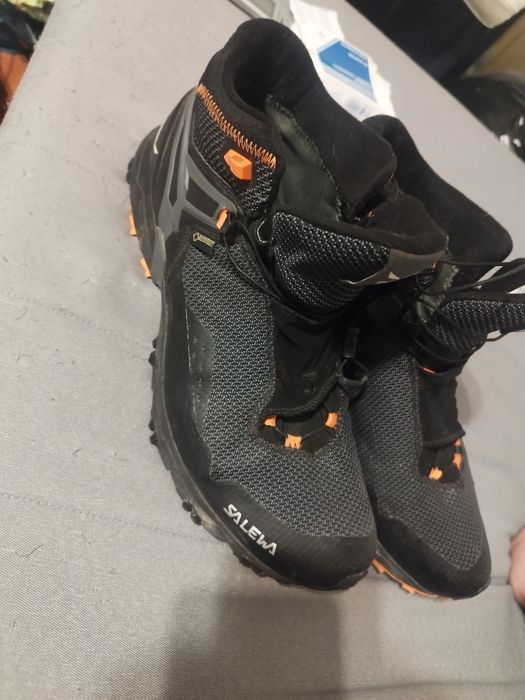 Bocanci Goretex măsura 44