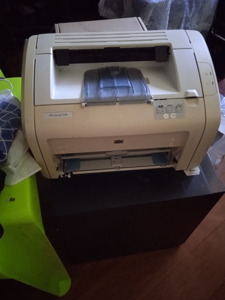 Принтер HP лазерный чёрно-белый