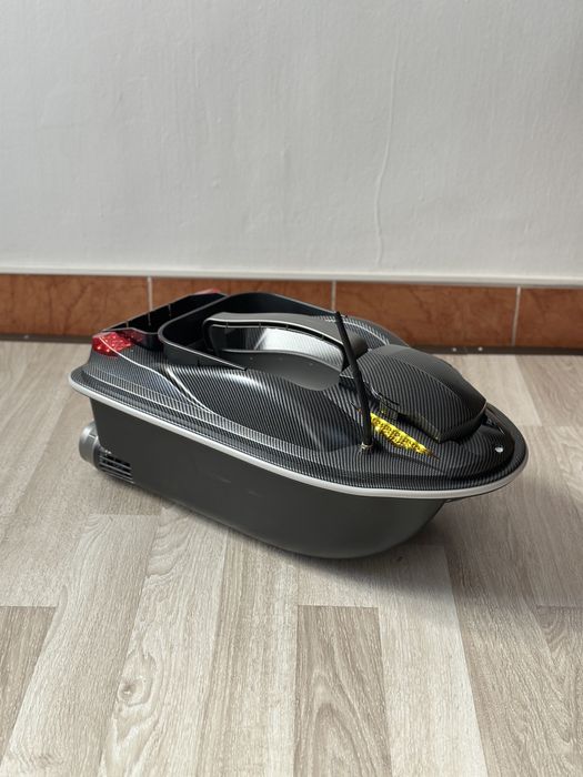 Catamaran/Navomodel/barcuta plantat design Carbon /viteza 500metri