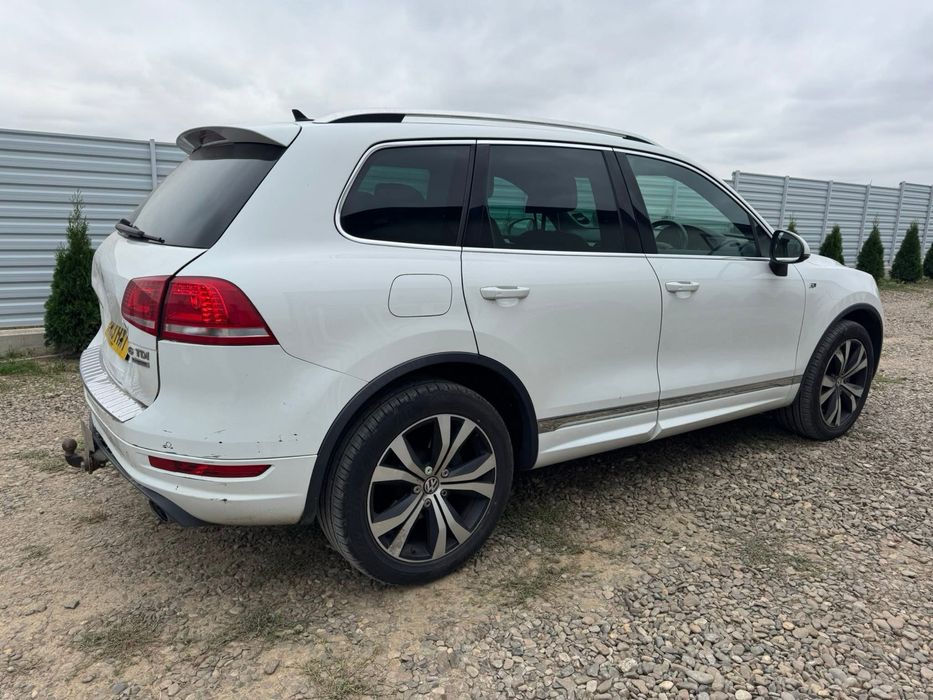 Dezmembrez Volkswagen Touareg 7P 2014 R-Line