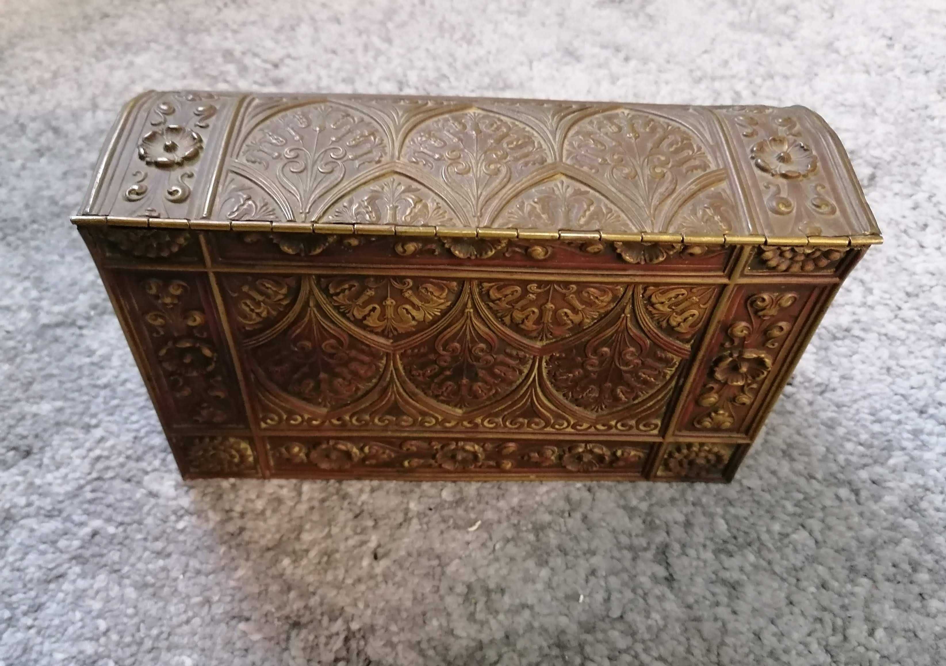 Антикварна кутия за писма