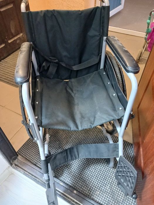 Инвалидная коляска,Инвалидная коляска