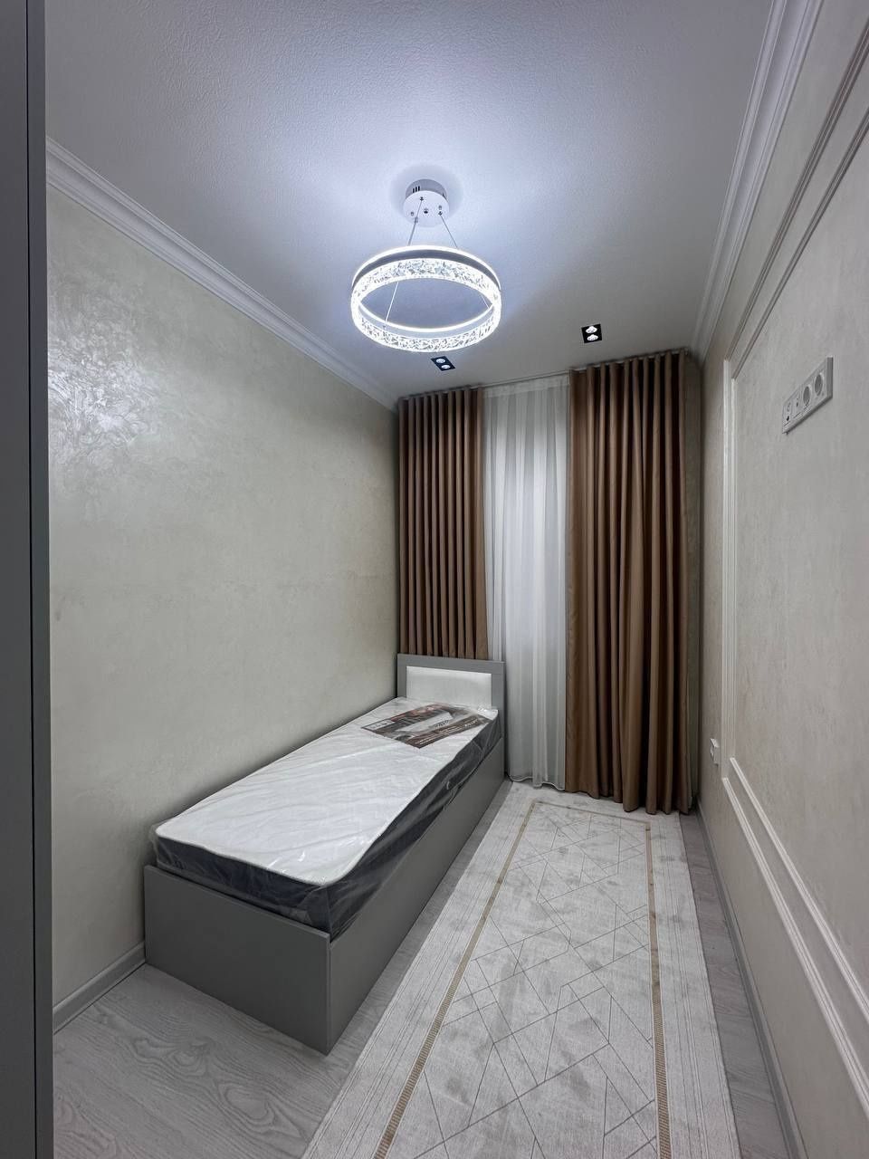 Квартира 3 комнаты, 72 м² Мирабадский район, гостиница Россия/ЗАГС