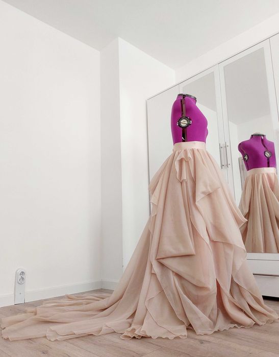 Сватбена пола Дълъг шлейв Телесен цвят Булчинска рокля Фотосесия