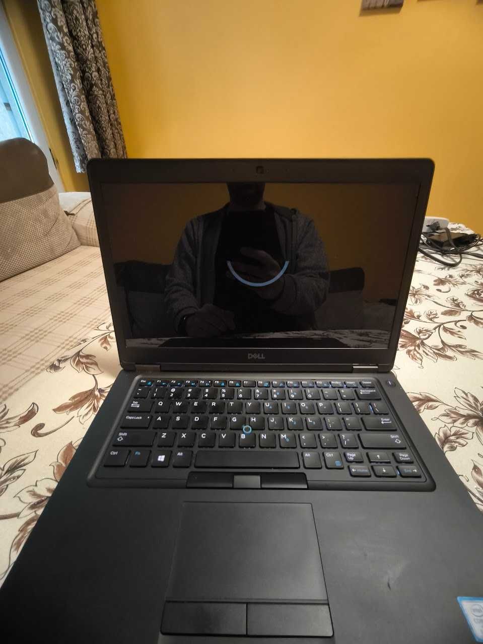 Продавам лаптоп Dell Latitude 5490 14" touch i5 8359u 16gb ram 512gbM2