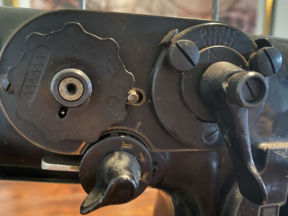 Vand masina de cusut Singer 316G