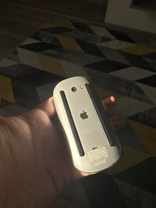 Продам apple magic mouse 2