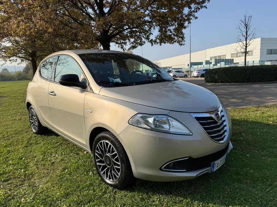 Lancia Ypsilon stare impecabila