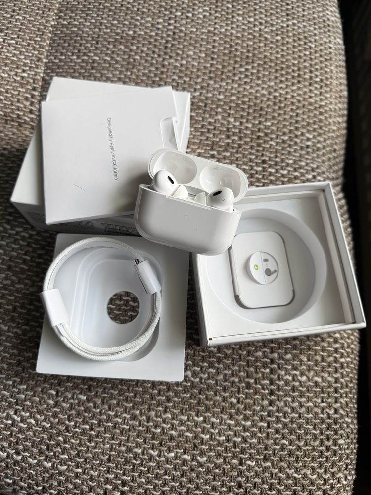 Air Pods Pro 2nd Generation - USB C, 2024