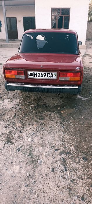 Vaz2107 mashinasi sotiladi