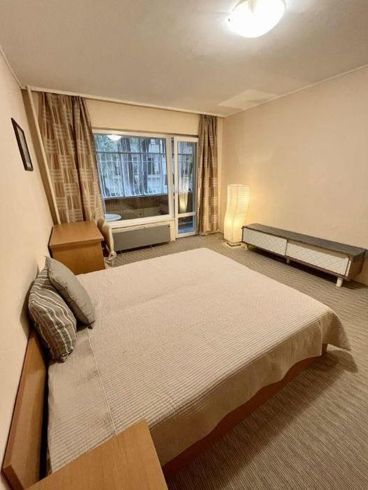 Дава се под наем Двустаен апартамент в Варна, ВИНС - 42 кв.м за 307 € - Снимка #1