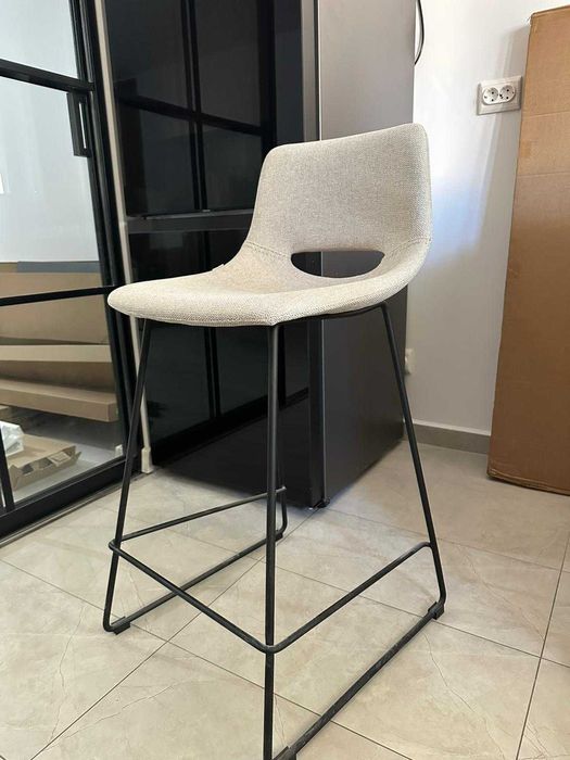 Set 2 scaune bar bej din textil Zahara Low Kave Home second hand