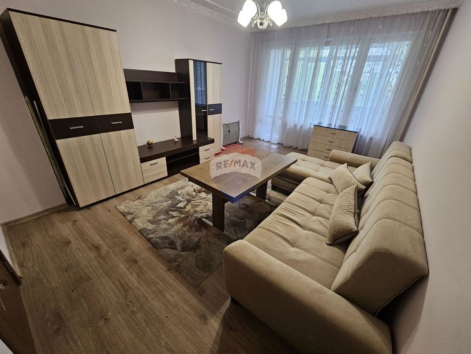 Дава се под наем Тристаен апартамент в Варна, Възраждане 1 - 95 кв.м за 433.5 € - Снимка #1