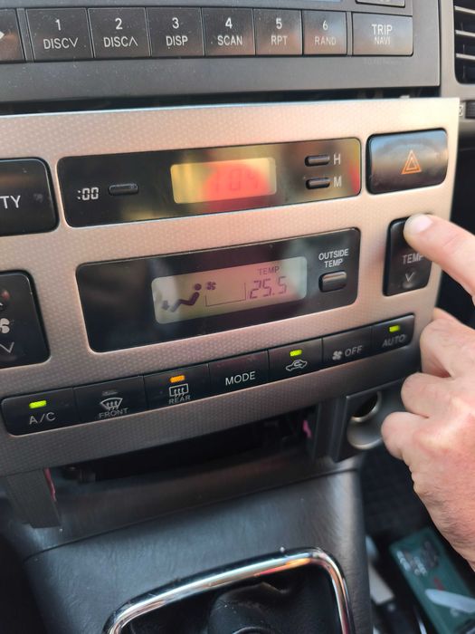 Контролен панел климатроник Toyota Corolla Verso