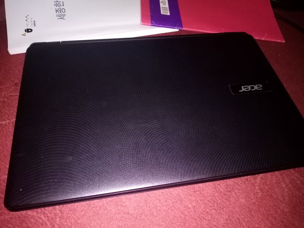 Acer notebook sotiladi