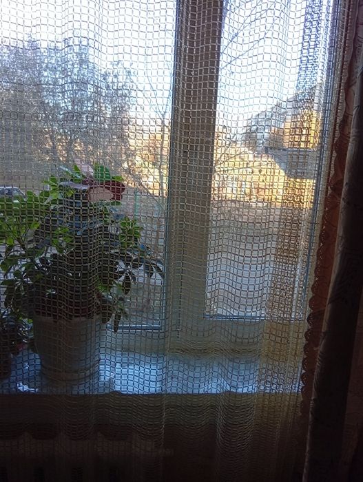 Сдам в аренду на длительный срок двухкомнатную кв.высотка первый этаж,