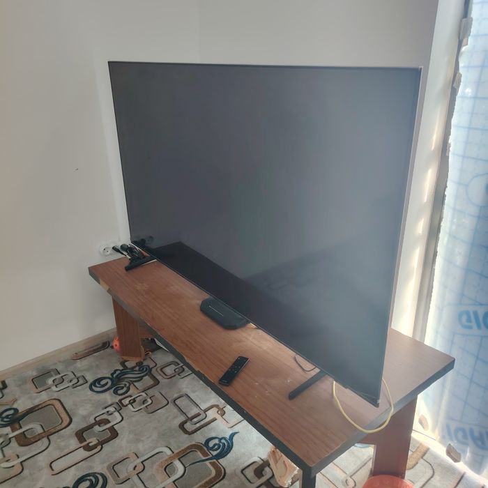 Самсунг 65талик идеал холатда хатто брониплёнкаси олинмаган экрандан