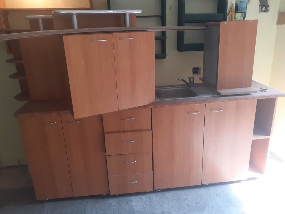 Mobilier de bucatarie in stare foarte buna, negociabil