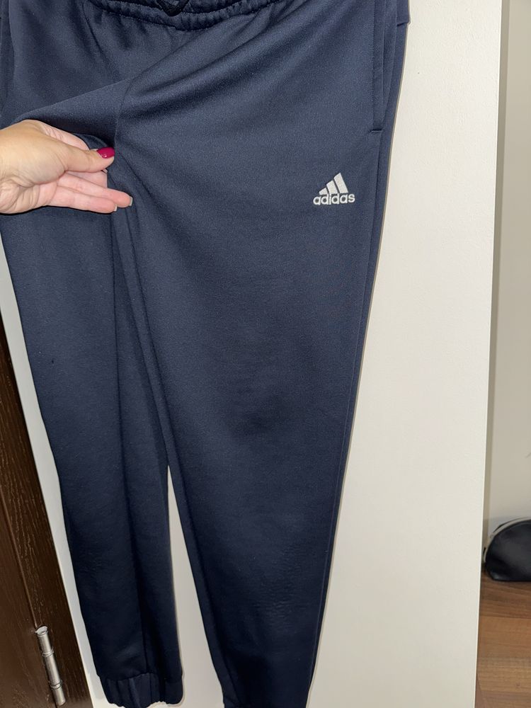 Спортен екип марка Adidas