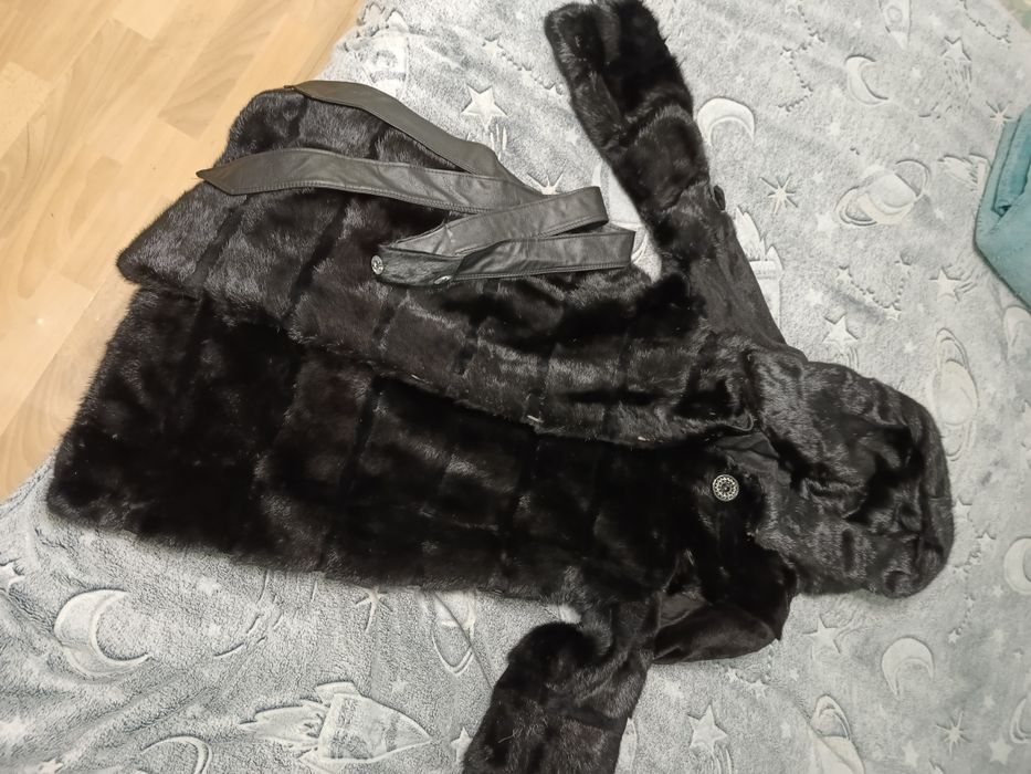 Продам норковую шубу Б/У