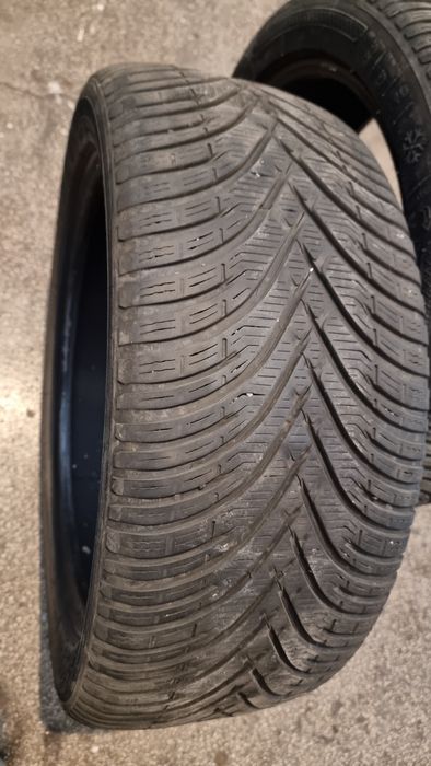 Anvelope iarnă 225 45 r18