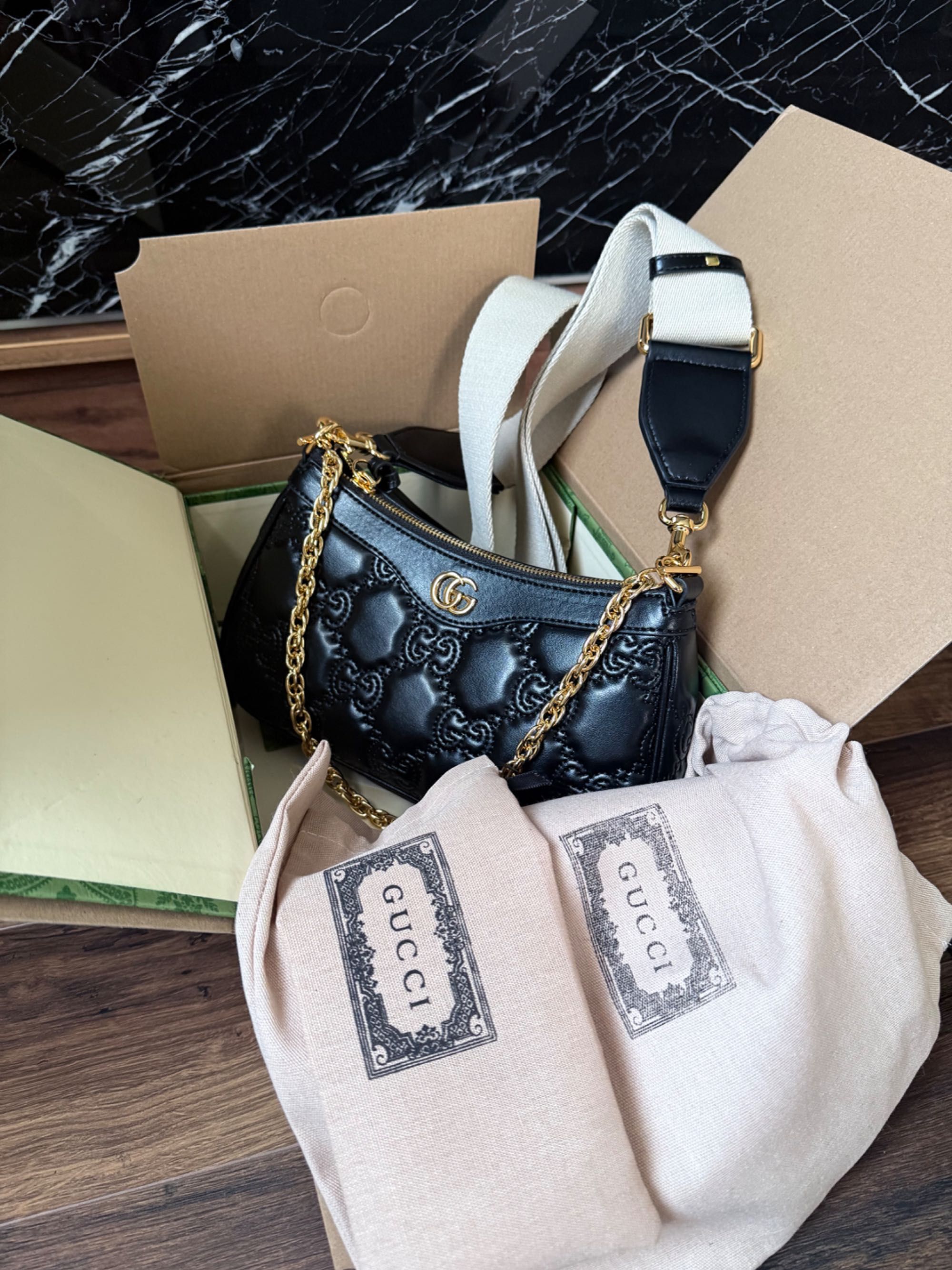 Gucci черна чанта