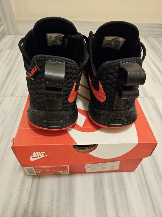 Мъжки маратонки Nike, 42,5 номер, 110 лв.