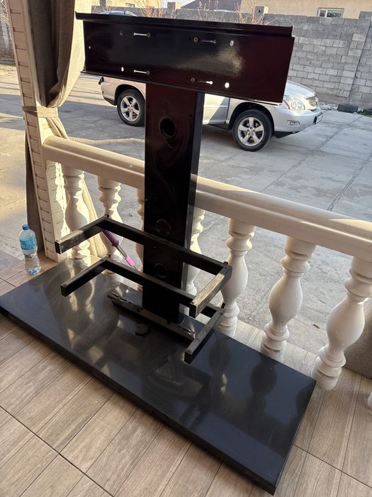 Подставка телевизора