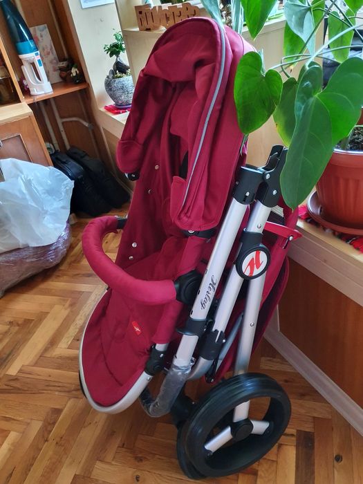 Продавам бебешки колички