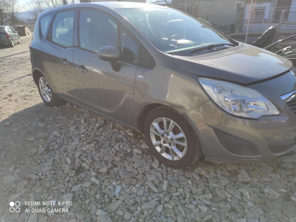 Opel Meriva 1.4 2011 На Части